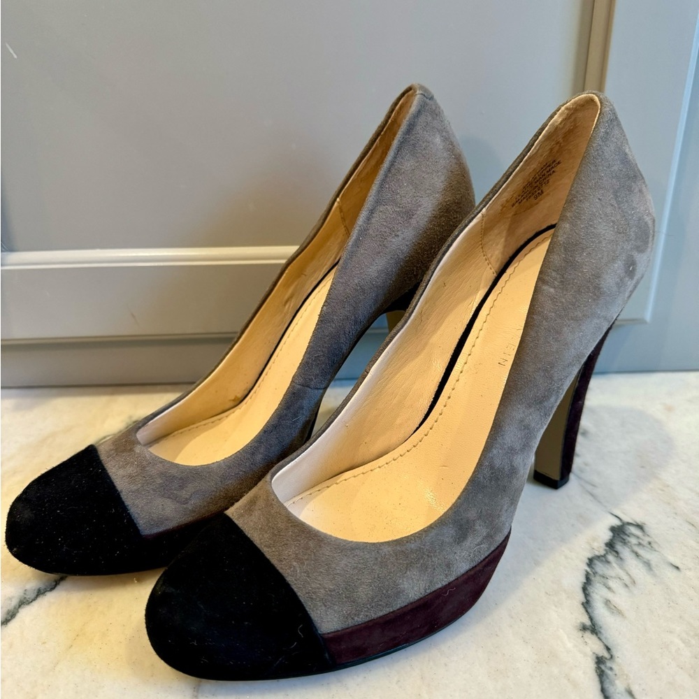 Anne Klein size 9 suede pumps- grey, black and brown